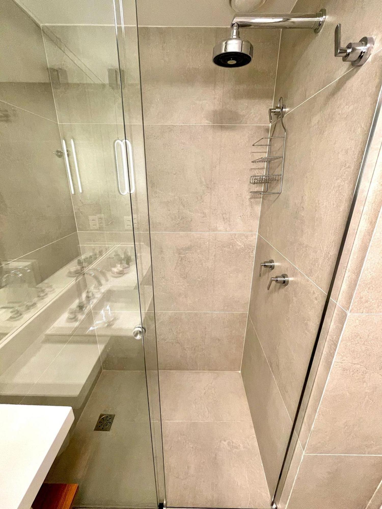 Apartamento Leblon - Moderno Com Piscina E Academia.